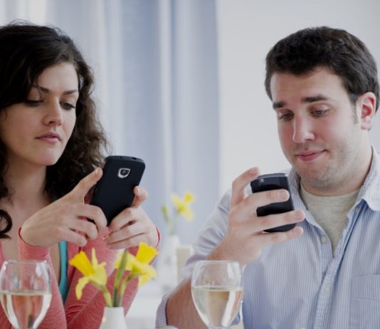 Homo Téléphonus, ou la fable de l’enfant et du smartphone Homo telephonus